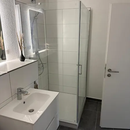 Apartman Modernes Mit Balkon & Parkplatz *